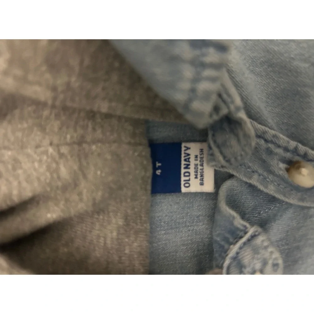 Boys Blue/Grey Hoodie Bundle of 2 Size 4T Denim Button Down and Ribbed Pullover